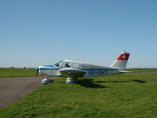 HB-OHT_pa28_2