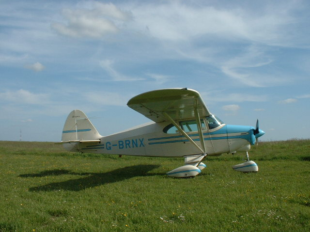 G-BRNX_tripacer_1